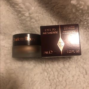 Charlotte Tilbury Eyes to Mesmerize Oyster Pearl